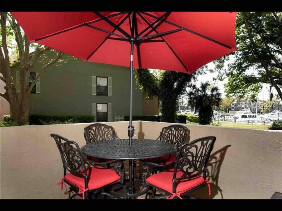 In The Heart Of Harbour Town 2Br 2Ba Pool Access Close To Beach Hilton Head Island Dış mekan fotoğraf