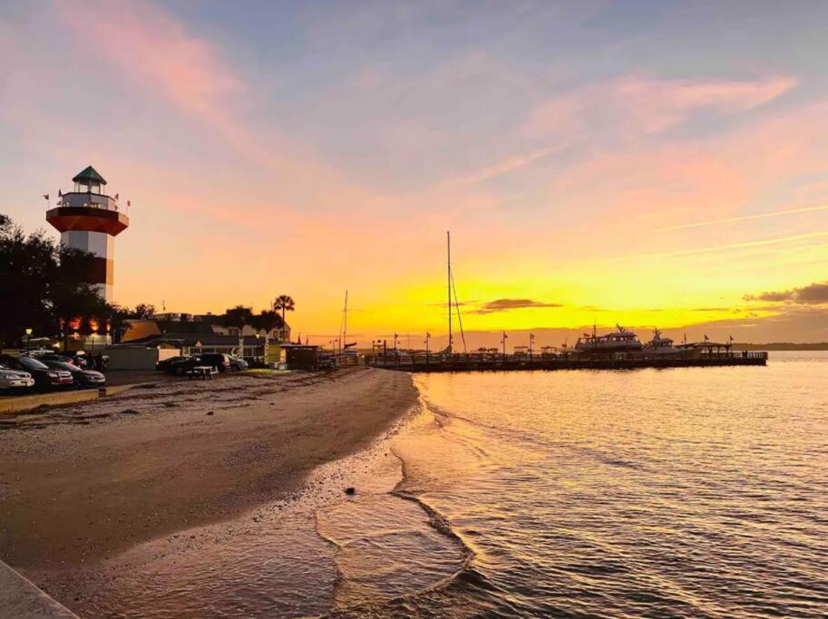 In The Heart Of Harbour Town 2Br 2Ba Pool Access Close To Beach Hilton Head Island Dış mekan fotoğraf