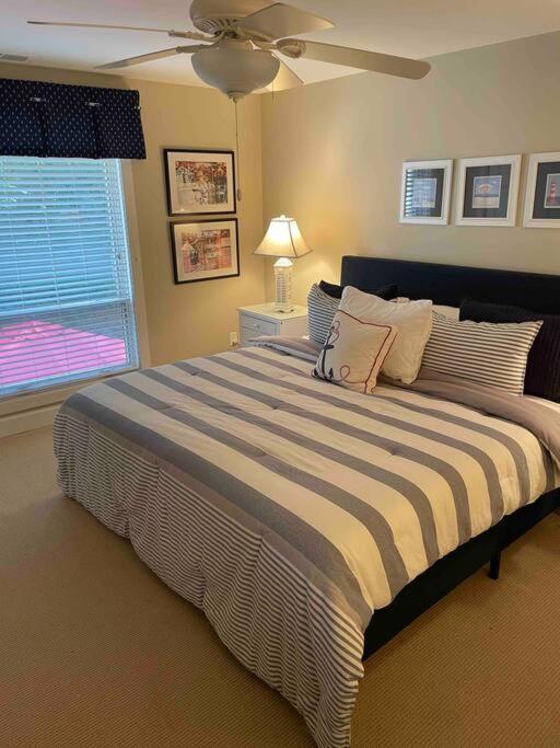 In The Heart Of Harbour Town 2Br 2Ba Pool Access Close To Beach Hilton Head Island Dış mekan fotoğraf
