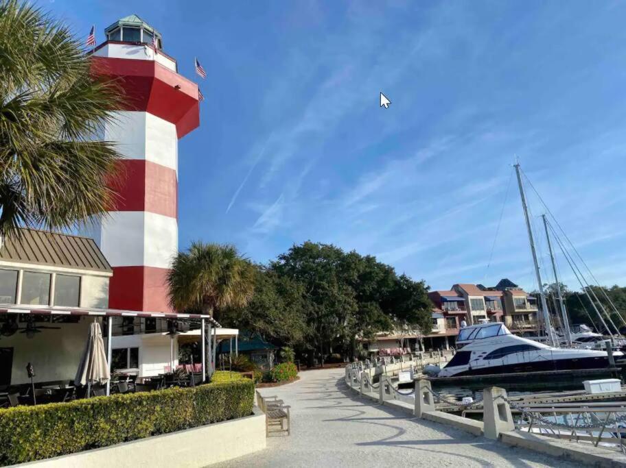 In The Heart Of Harbour Town 2Br 2Ba Pool Access Close To Beach Hilton Head Island Dış mekan fotoğraf